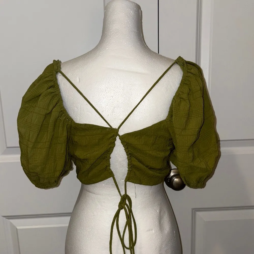 HYFVE Olive Puff Sleeve Blouse. Medium. - Image 4