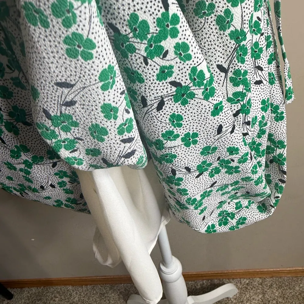 LOFT Green and White Floral Dress size 00p - Image 5