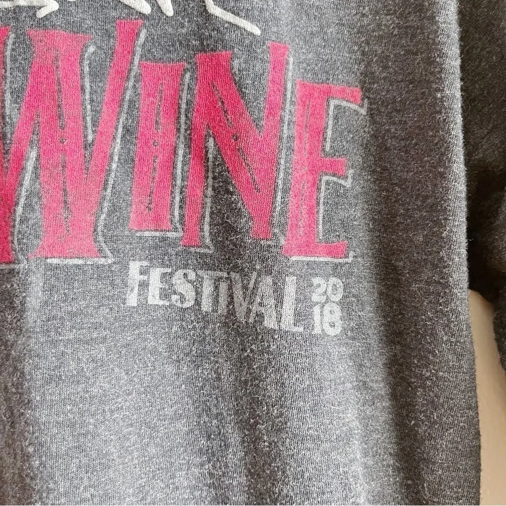 Disney World 2018 Epcot International Food Wine‎ Festival Hoodie T-Shirt, Small - Image 5