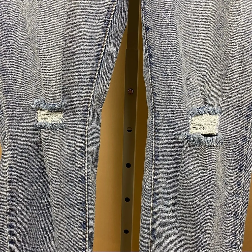Super high Rise Mom Jeans Size 13 Junior 29 Light Wash Distressed Cali - Image 6