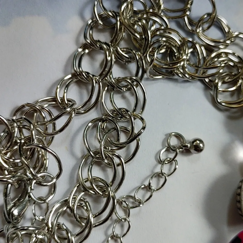 Silver Cowgirls Pendant w/ Cross Revolver Guns Necklace Set Pink - Image 5