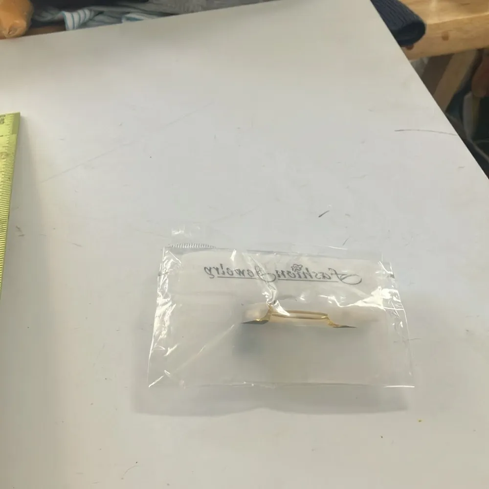 Tortoise shell look hair clip - Image 2