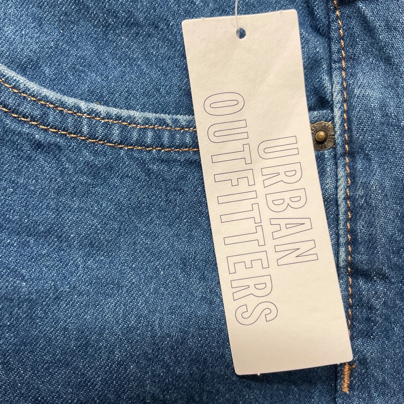 BDG Urban Outfitters High Waisted Raw‎ Hem Denim Shorts Blue Size 29 NWT - Image 5