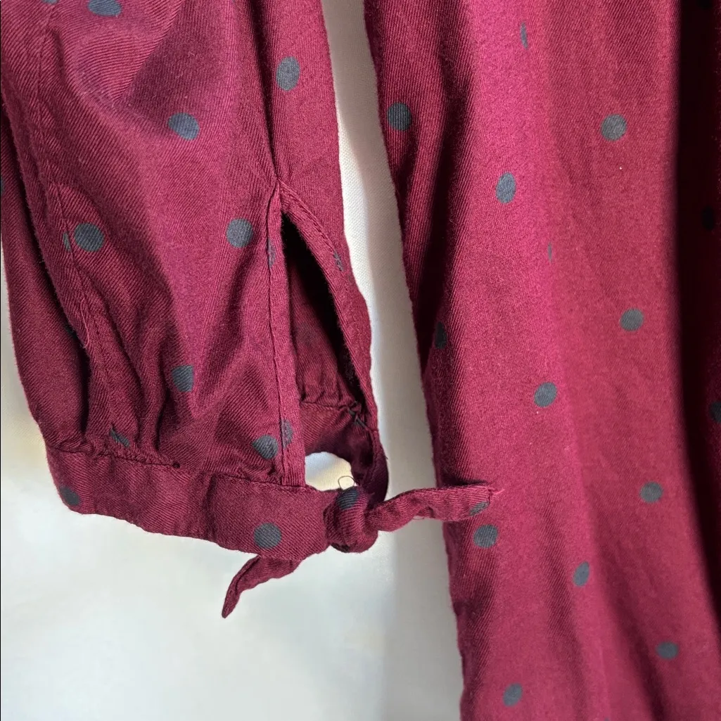 Old Navy Size Medium Maroon Button-Up dress tie sleeves - Image 7