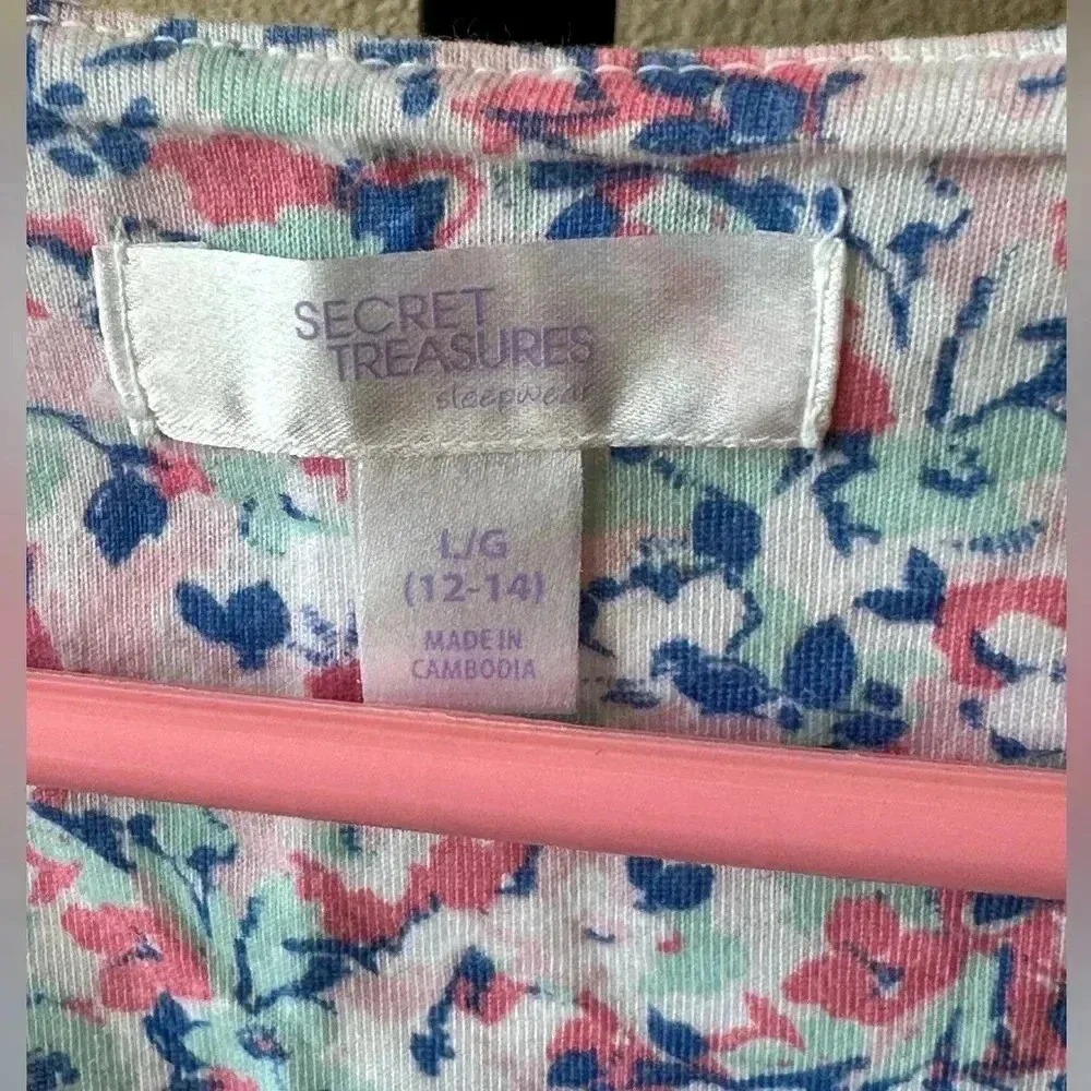 Pajama top size large - Image 3