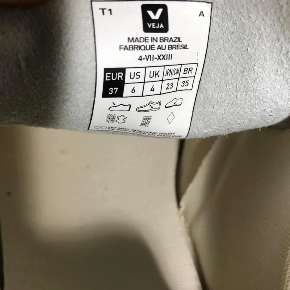 Veja V-10 Women’s Sneakers - Image 9