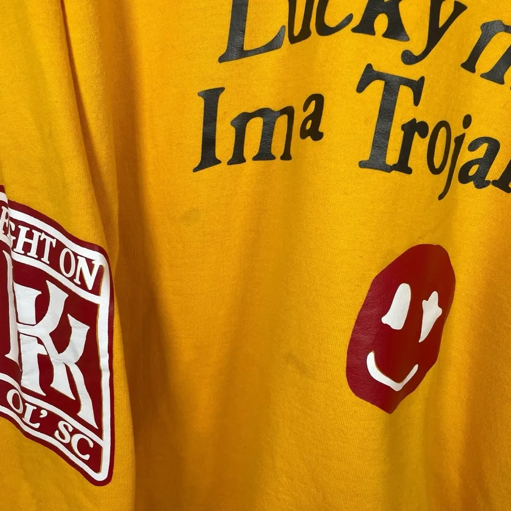 University of Southern California Unisex Lucky Me I’m A Trojan Sweatshirt Size L Yellow Size L - Image 5