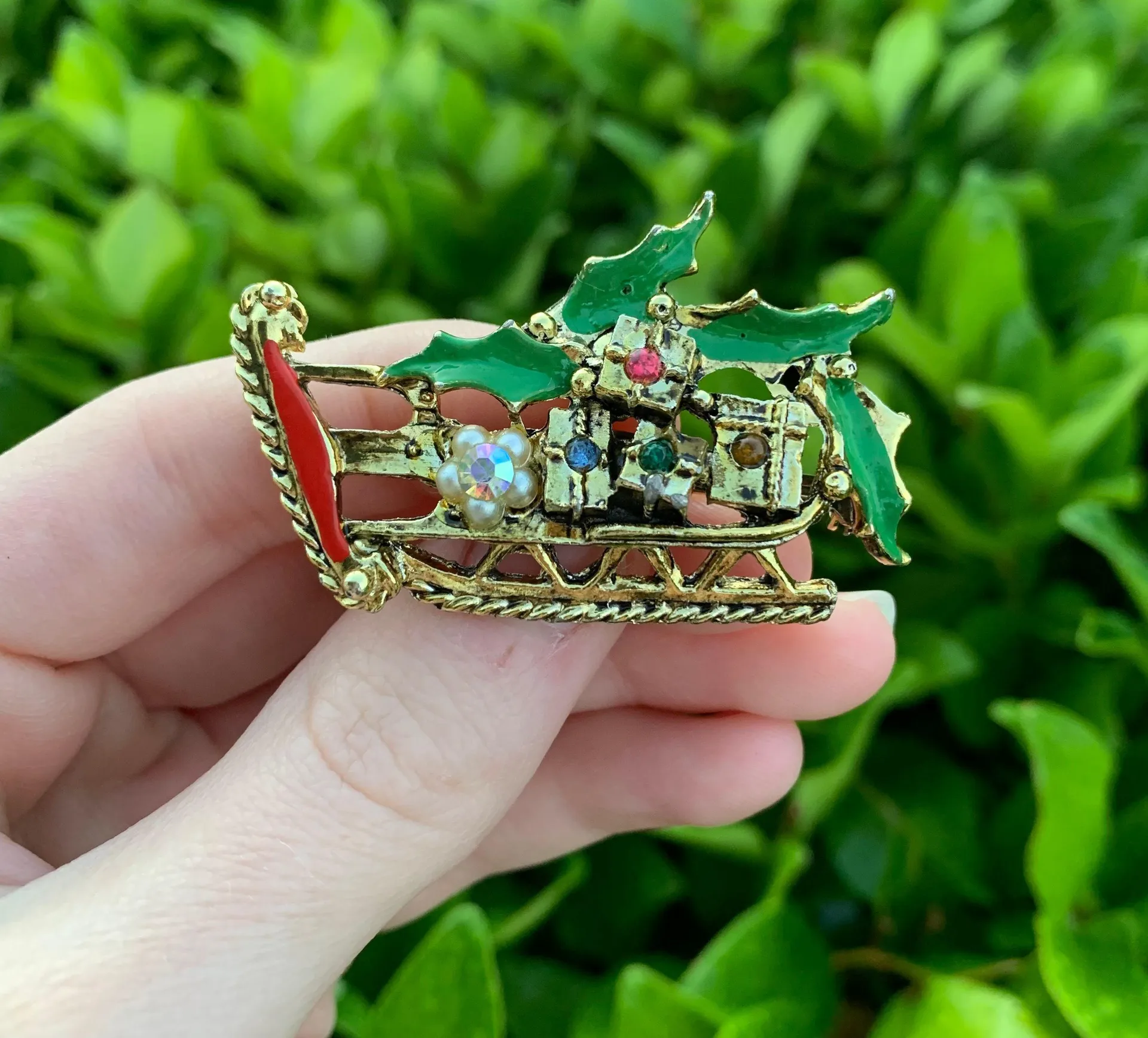 Vintage Gold Christmas Sleigh Brooch/Pin w/ Presents & Holly Multiple - Image 2