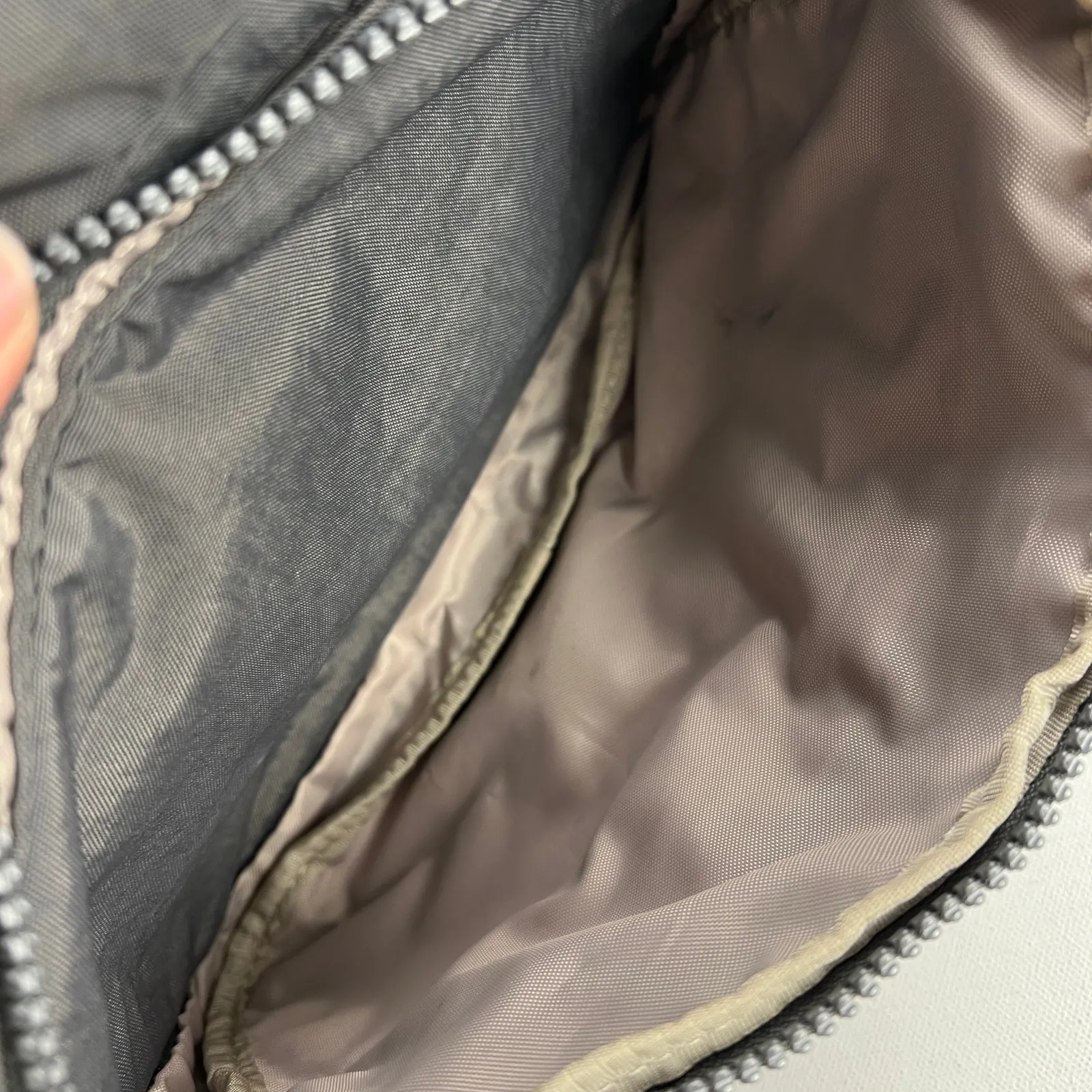 Kipling Deena Medium Crossbody/Shoulder Travel Bag Gray Crinkle Nylon Versatile - Image 9