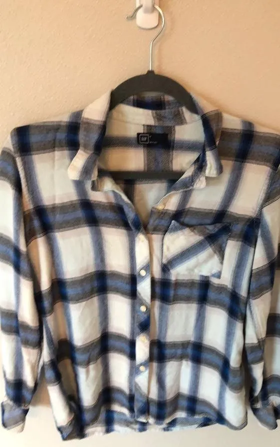 Gap Plaid Flannel  - Image 3