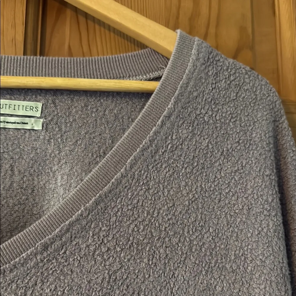 Urban Outfitters Size Small Oversized Women's Teen Girl Purple V-Neck Sweater - Image 3