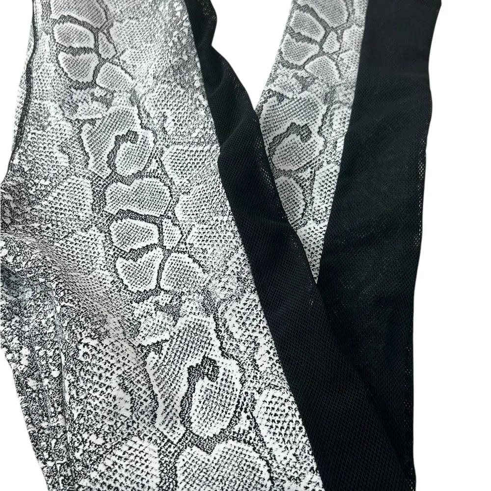 Blue life black legging snake print mesh side size small - Image 6
