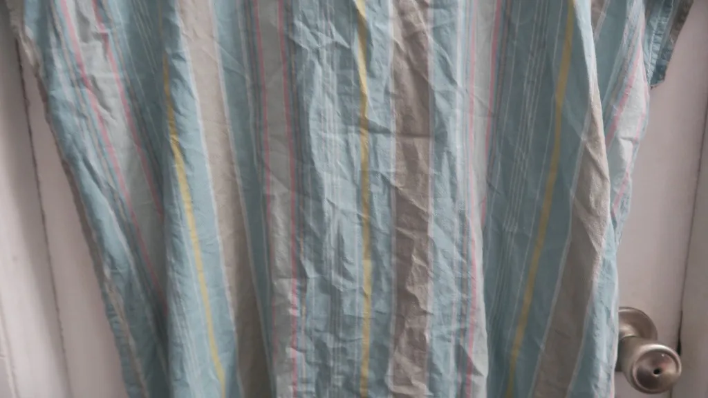 Patagonia light weight vertical stripe tunic top shirt in blue and green size small. - Image 3