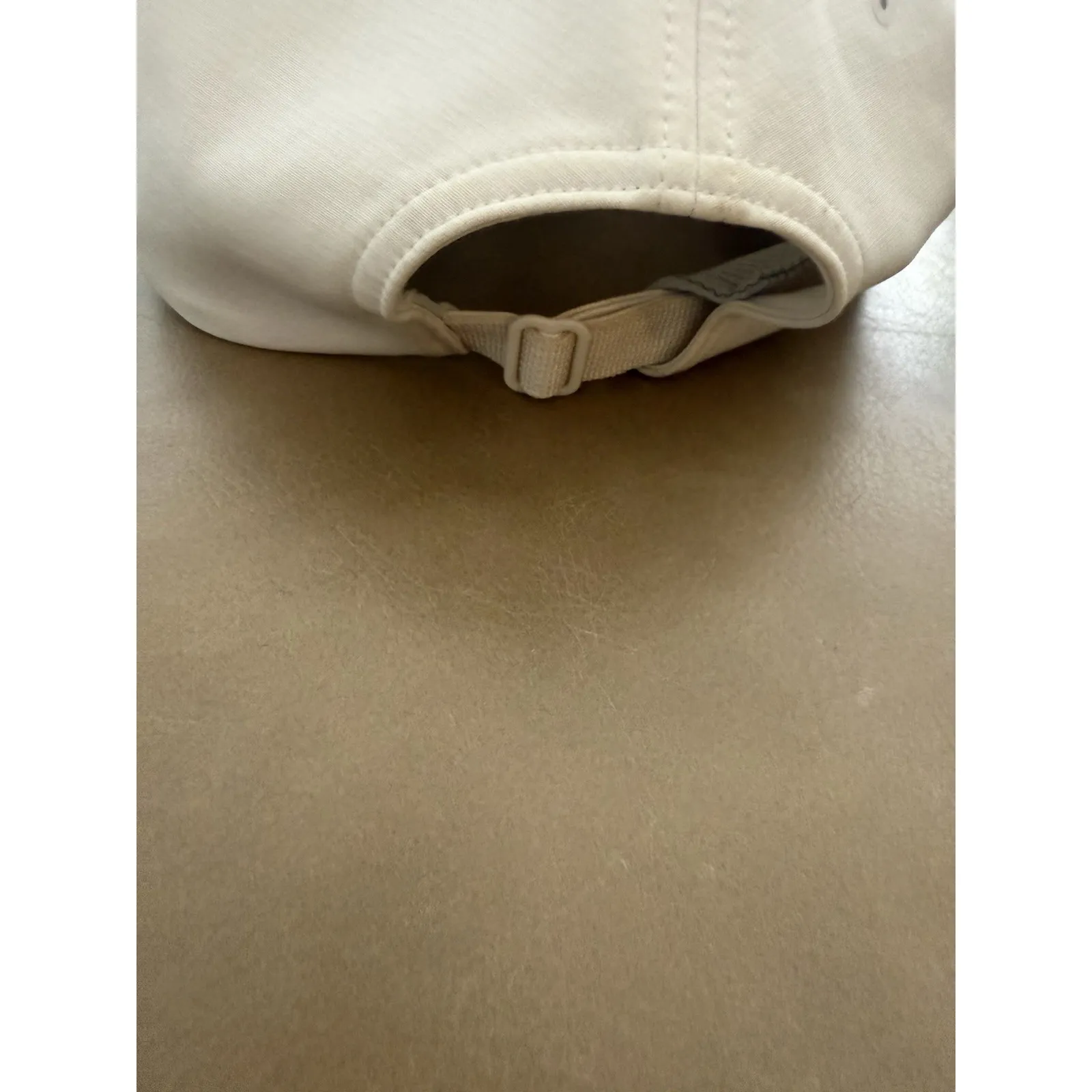 Lululemon Womens Hat Fast and Free Running Bone White Size Adjustable - Image 4