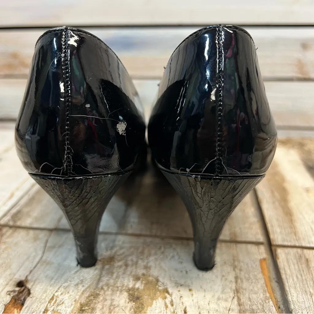 Vintage 80s 90s Black White Patent Two Tone Button Pointed Toe Retro Heels 8M Size 8 - Image 3