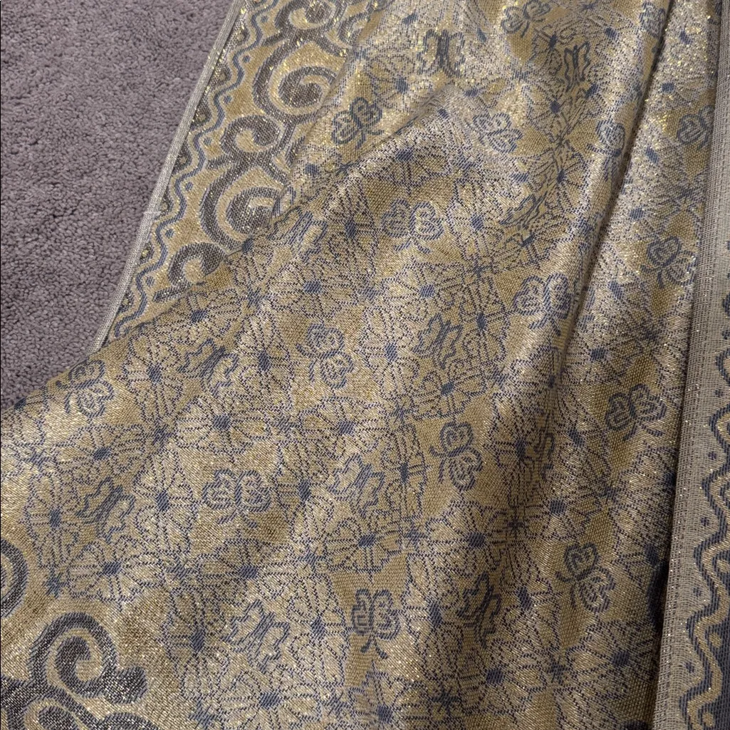 Pashmina Gold Jacquard Scarf - Image 3