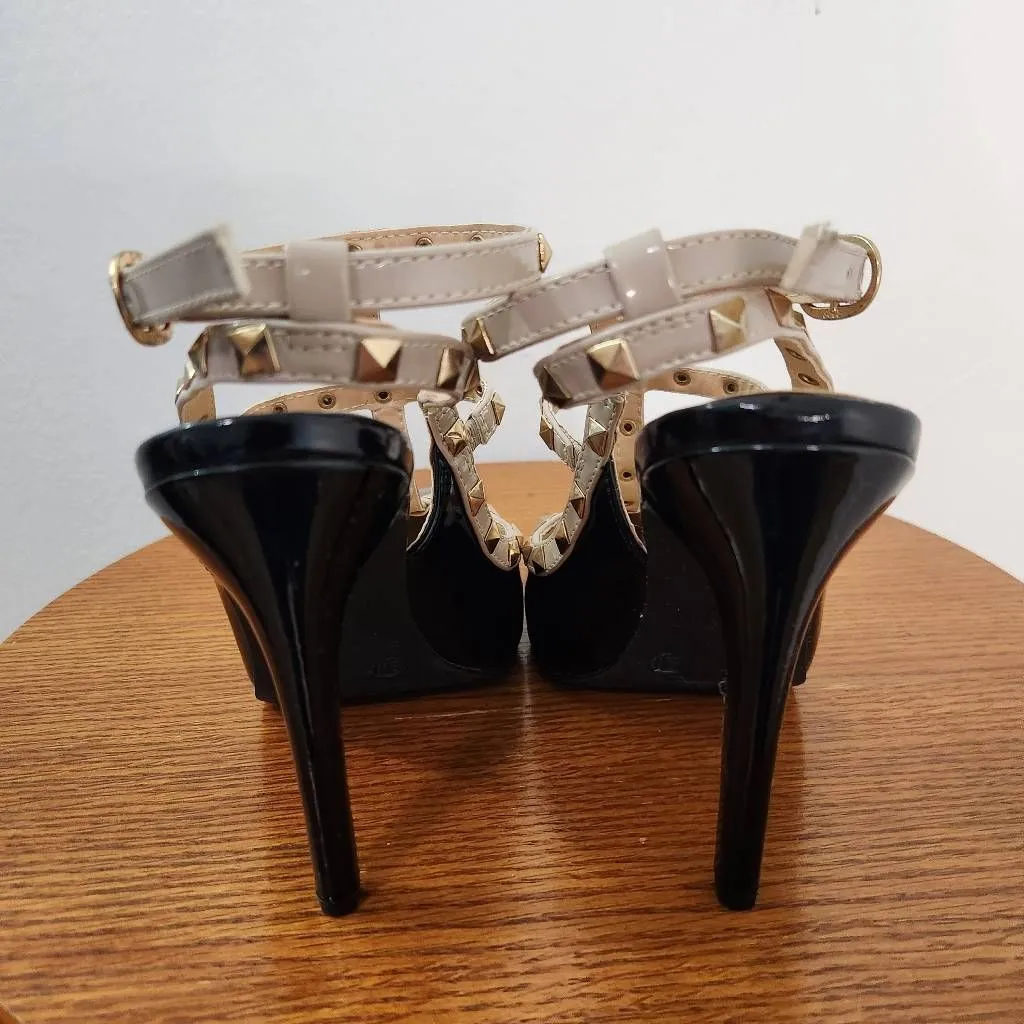 It's OK Black and Tan Strappy Heels Size 8W pointy toe heels wide heels - Image 4
