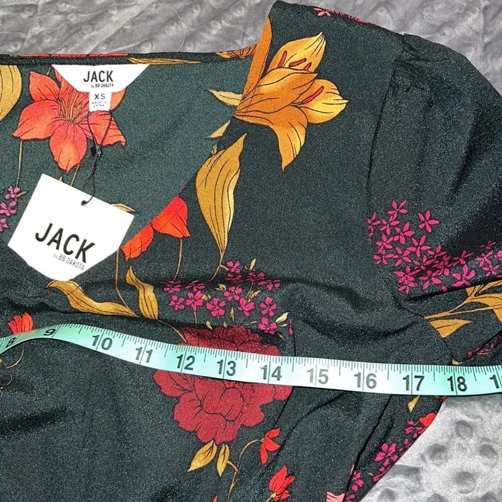 Jack by BB Dakota womens v-neck mini floral dress ruffled hem Easter fit & flare - Image 6