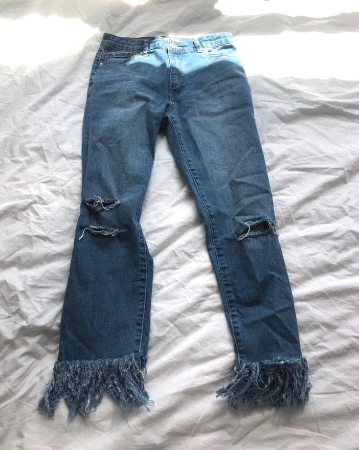 Forever 21 Fringe/Frayed Jeans - Image 5