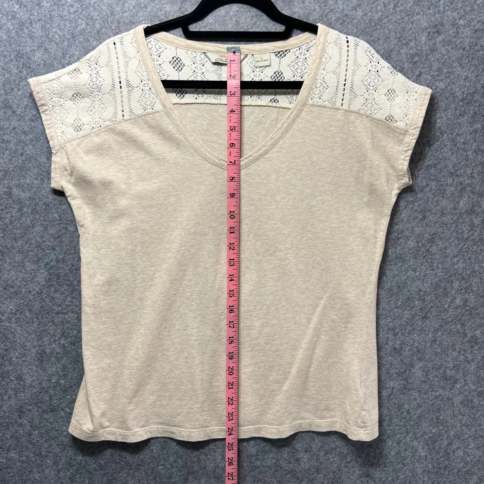 Bob Timberlake Lace Shoulder V-Neck Knit Top Beige Short Sleeve Tee Women's L - Image 5