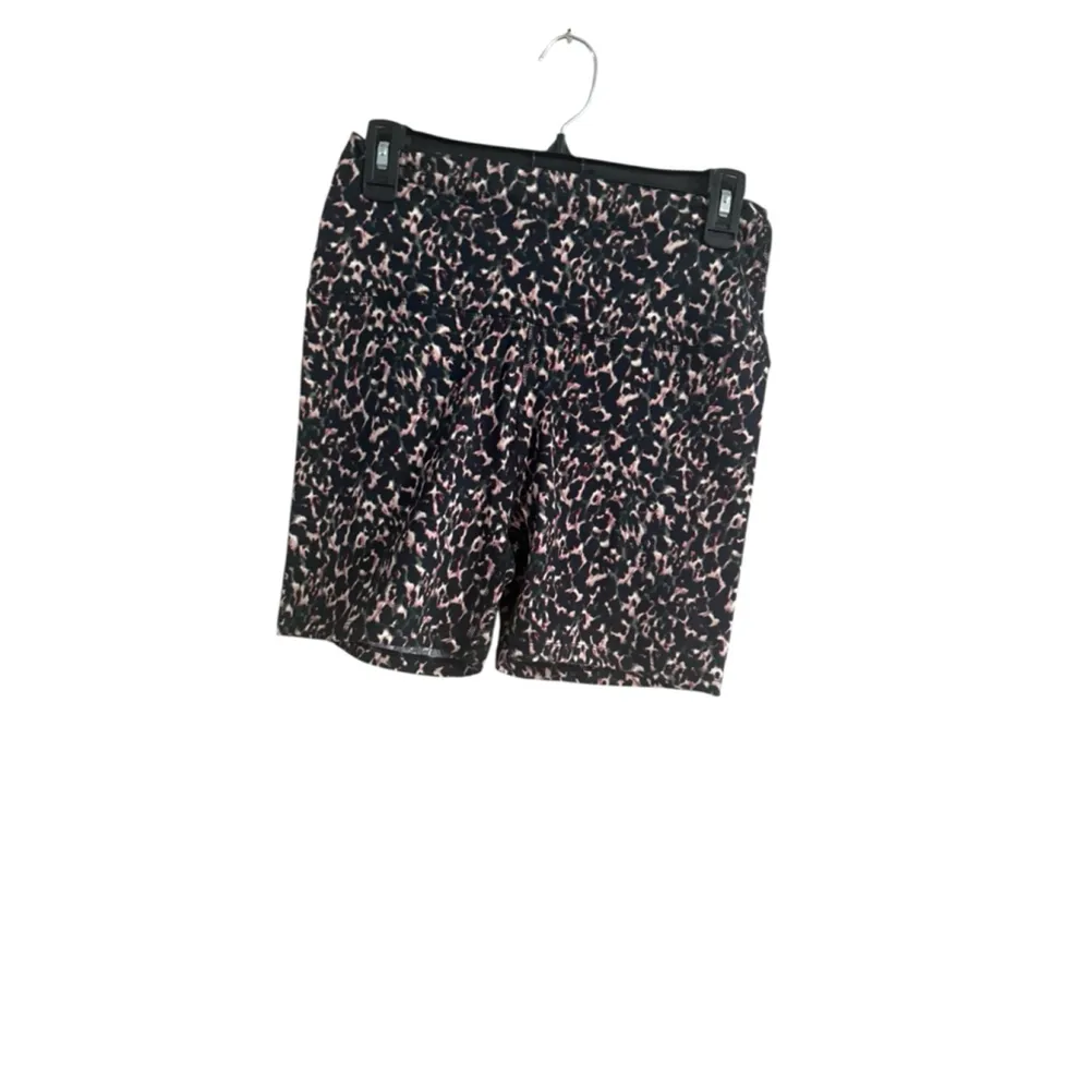 Core 10 Black Pink Leopard Print Athletic Shorts Medium - Image 9