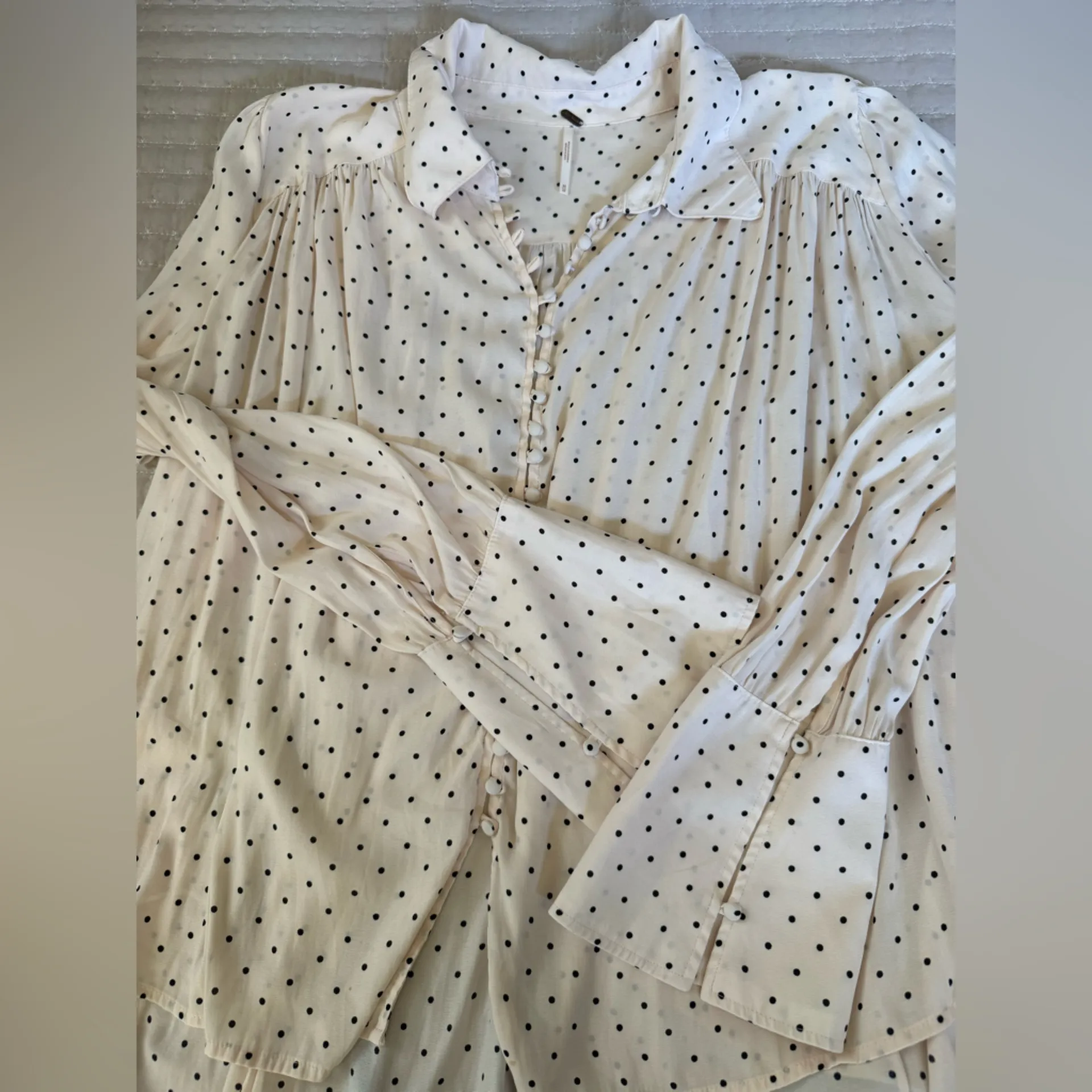 FREE PEOPLE Kennedy Blouse Size‎ Medium Pink Polka Dot Oversized Button Down - Image 10