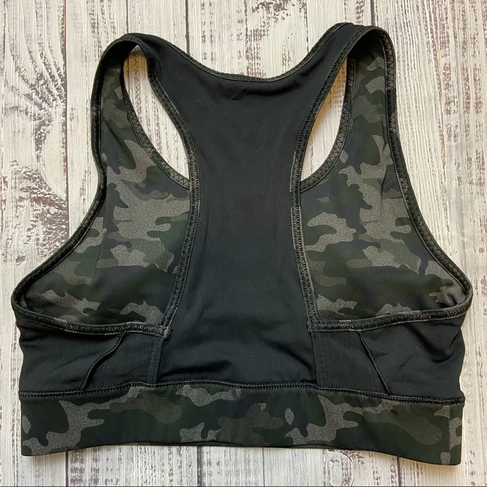 Fabletics  On The Go Camo Mila Medium Impact Sports Bra. Size Medium. - Image 7
