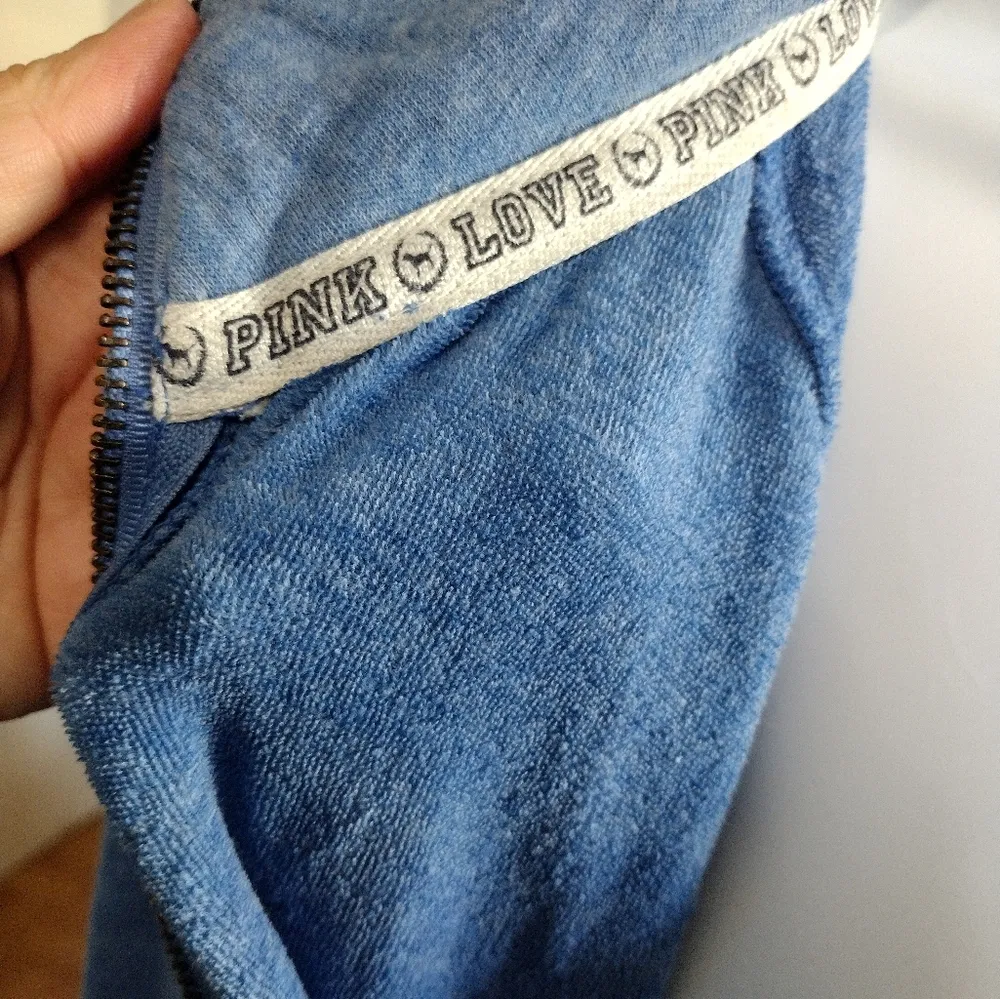 Victoria's Secret Blue Love Pink 1986 Sweatshirt - Image 3