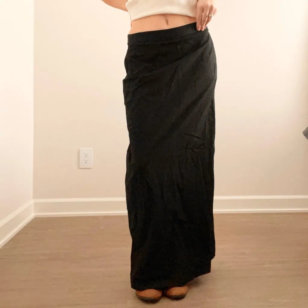 Vintage Old Navy Classic Black Maxi Skirt - Image 2