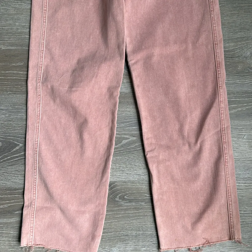 VERONICA BEARD BLAKE CROP CLASSIC STRAIGHT HIGH RISE JEANS IN ROSE 29 - Image 6