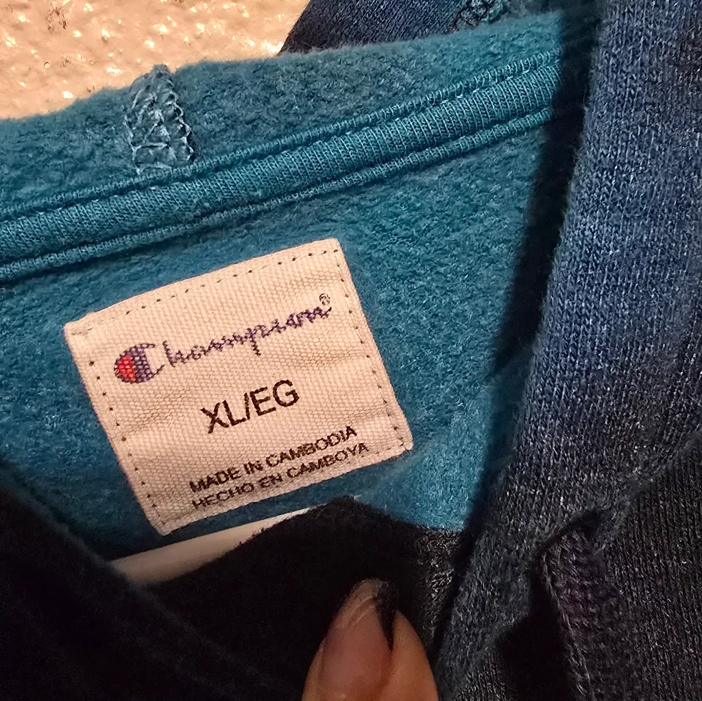 Champion Women's Vibrant Blue Hoodie - Image 4