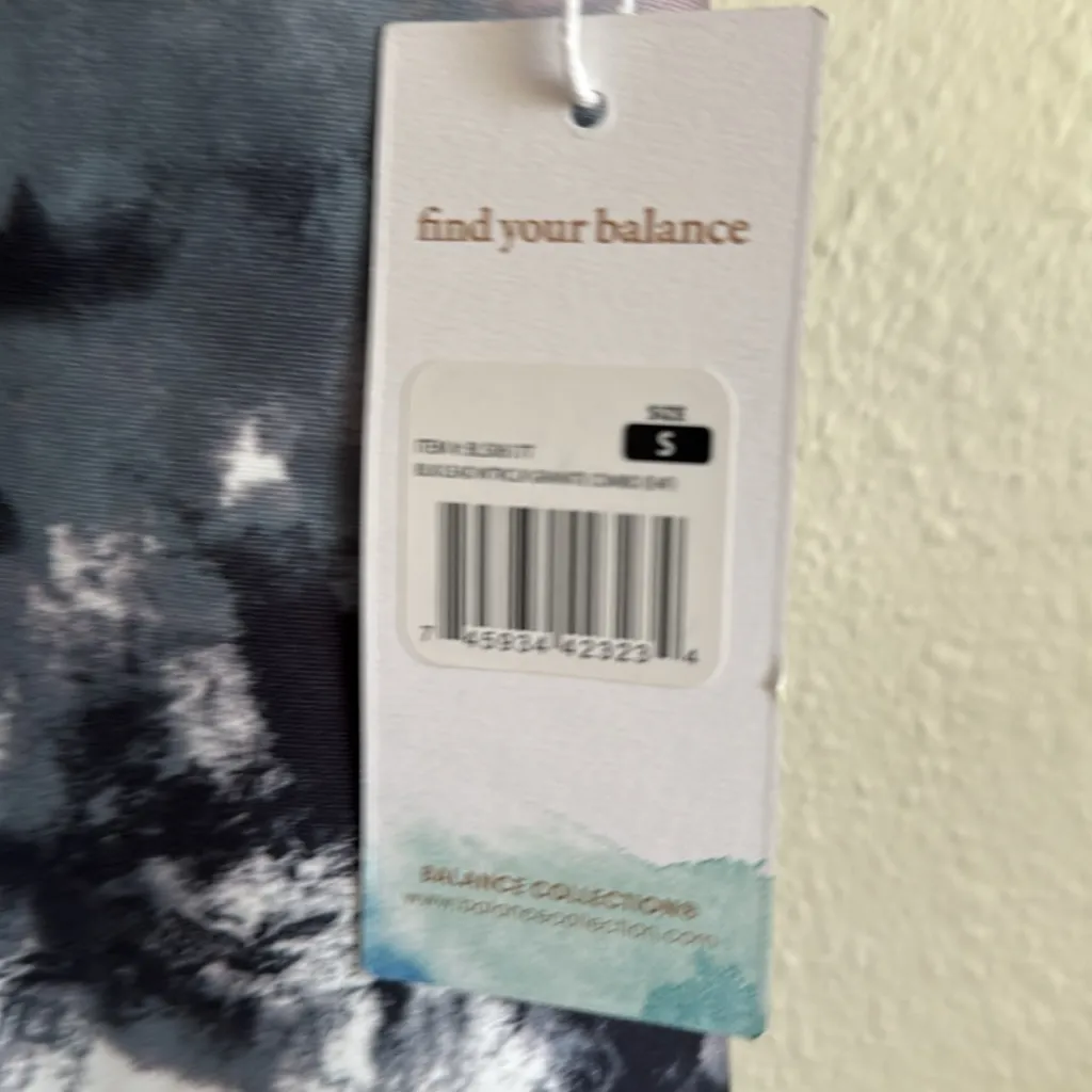 BALANCE COLLECTION SHORTS. - Image 3