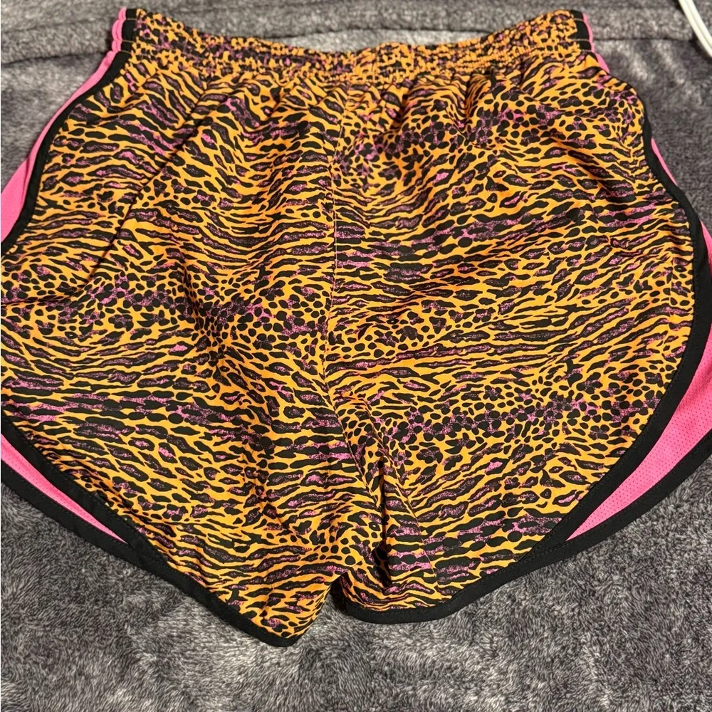 Nike Dri-FIT Leopard Print Shorts - Image 3