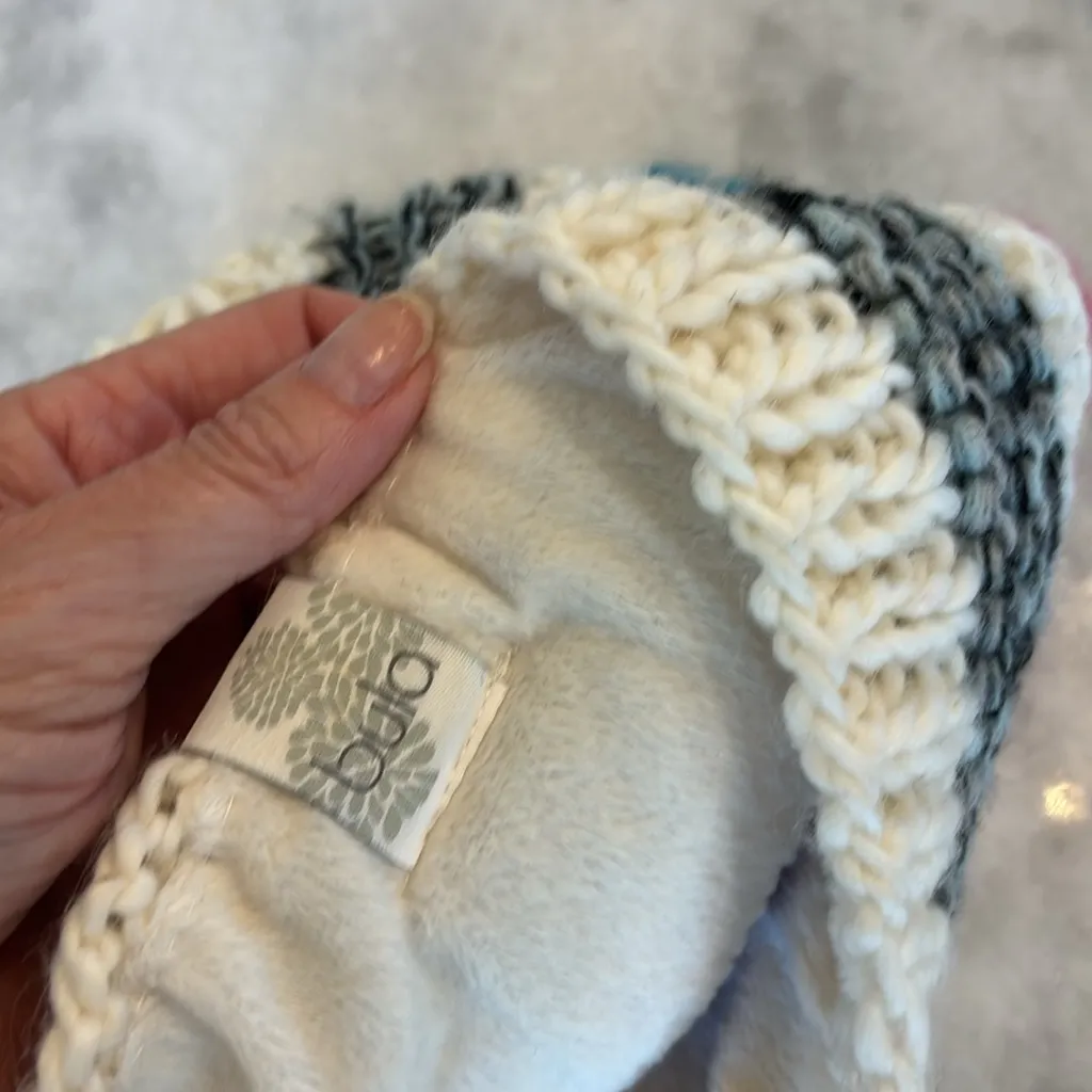 Bula Winter Hat - Image 2