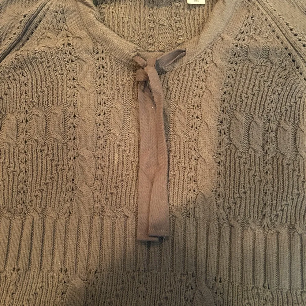 DKNY  Jeans Sweater stylish with hood - sz medium - Image 5