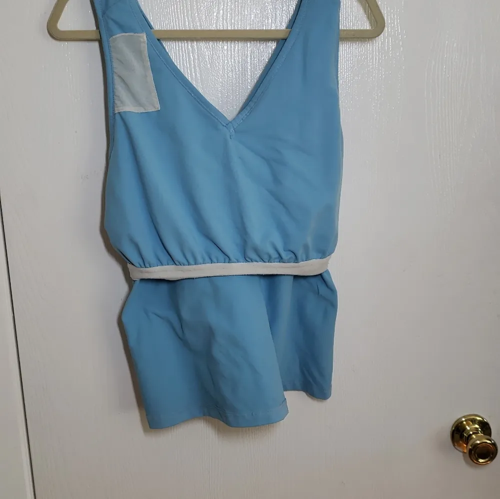 🌟3 for $21🌟 XL (18/20) Sky Blue Lands End Activewear Top w/Built-in Shelf Bra - Image 5