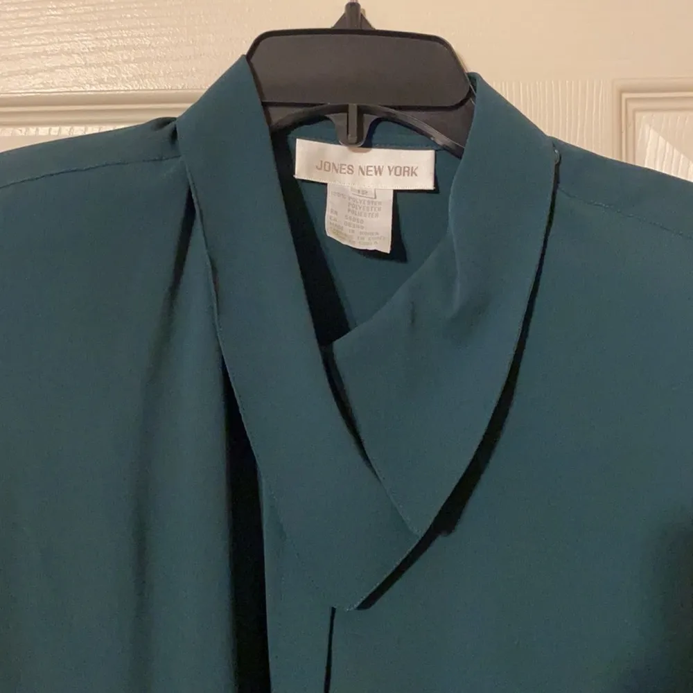 80/90s Jones New York button neck sheer blouse - Image 2