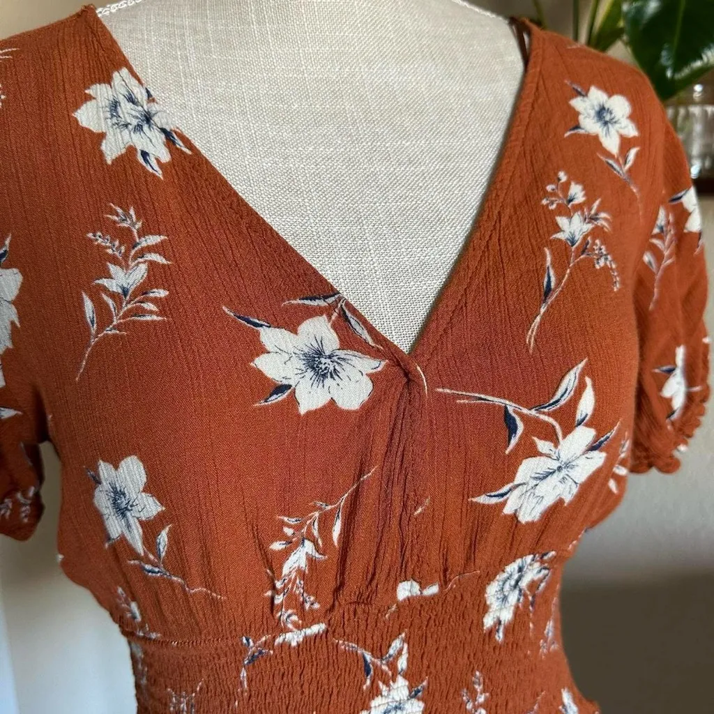 Paper Crane Rust Floral Blouse - Image 2