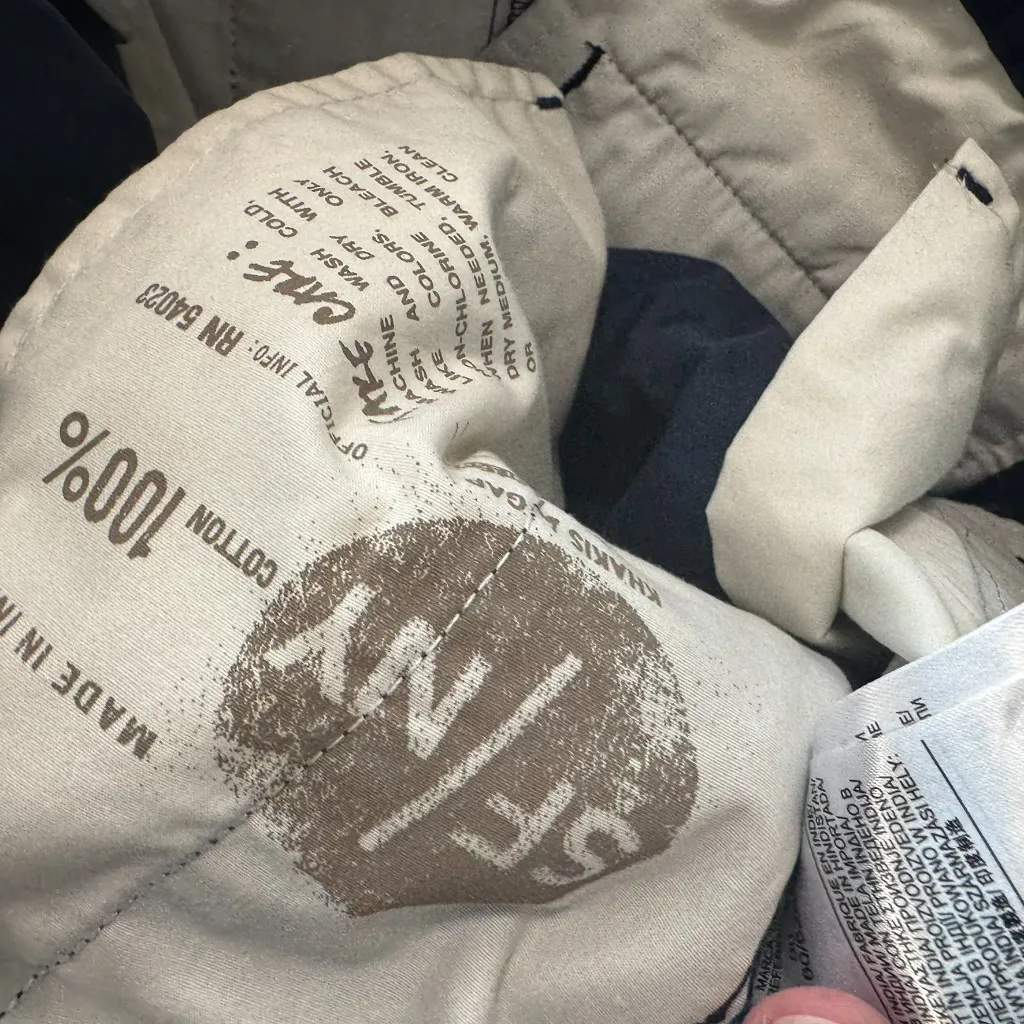 NWT Khakis by GAP Boyfriend Roll-Up Shorts Dark Blue Navy Women's Size 00 - Image 6