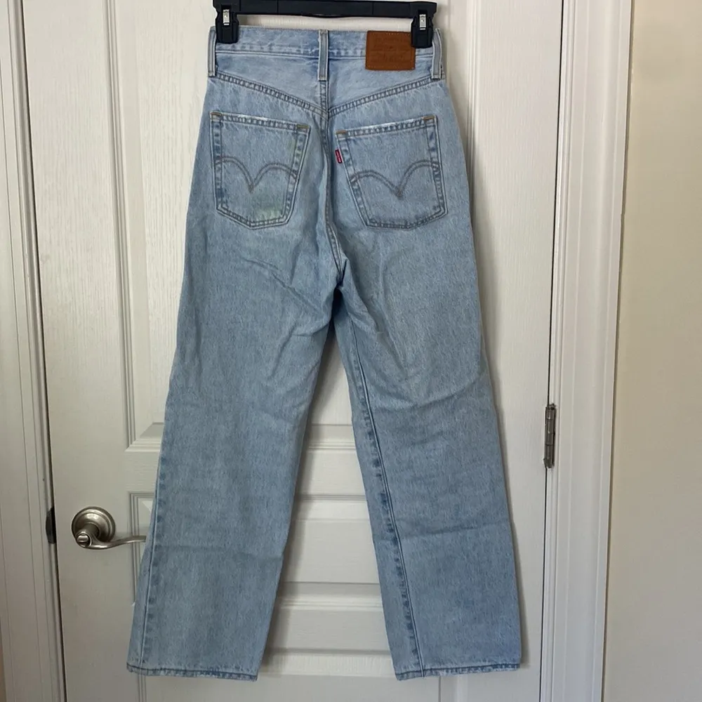 Levi's Women's Premium Ribcage Straight Ankle Jeans - Image 2