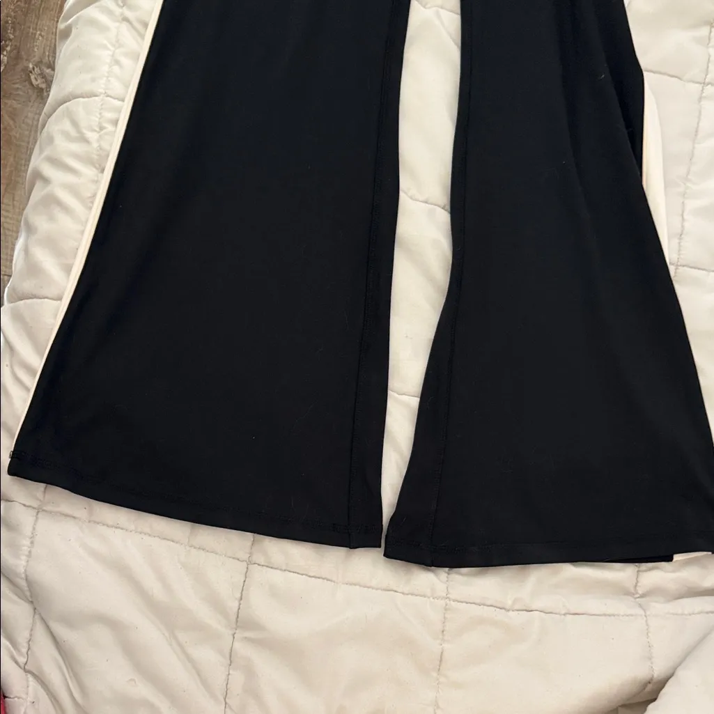 LIVI Lane Bryant Active Black and White High Waist Soft Flared Pant Size 18/20 - Image 8