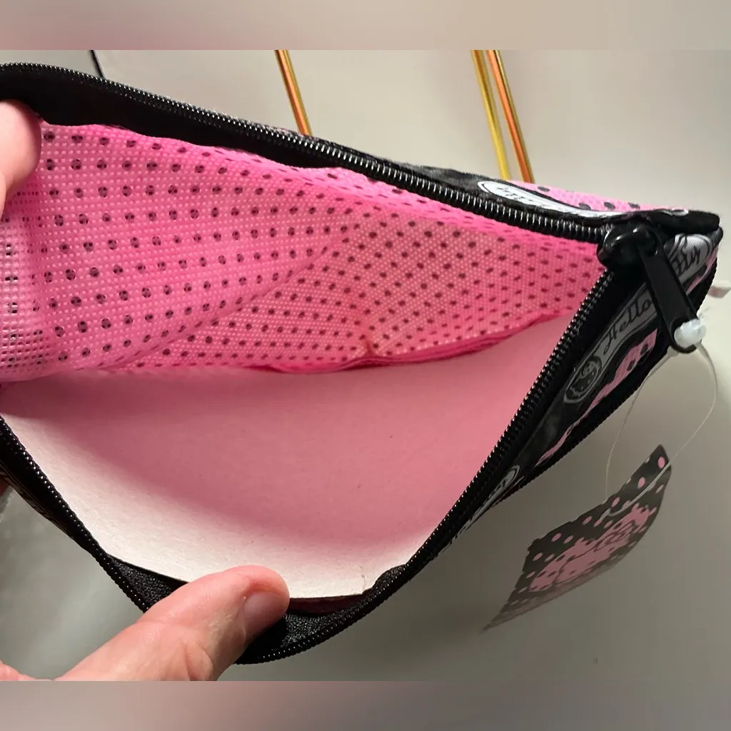 NWT Rare Vintage Sanrio 2006 Hello Kitty 3 Zip Lightweight Organizational Bag Black - Image 3