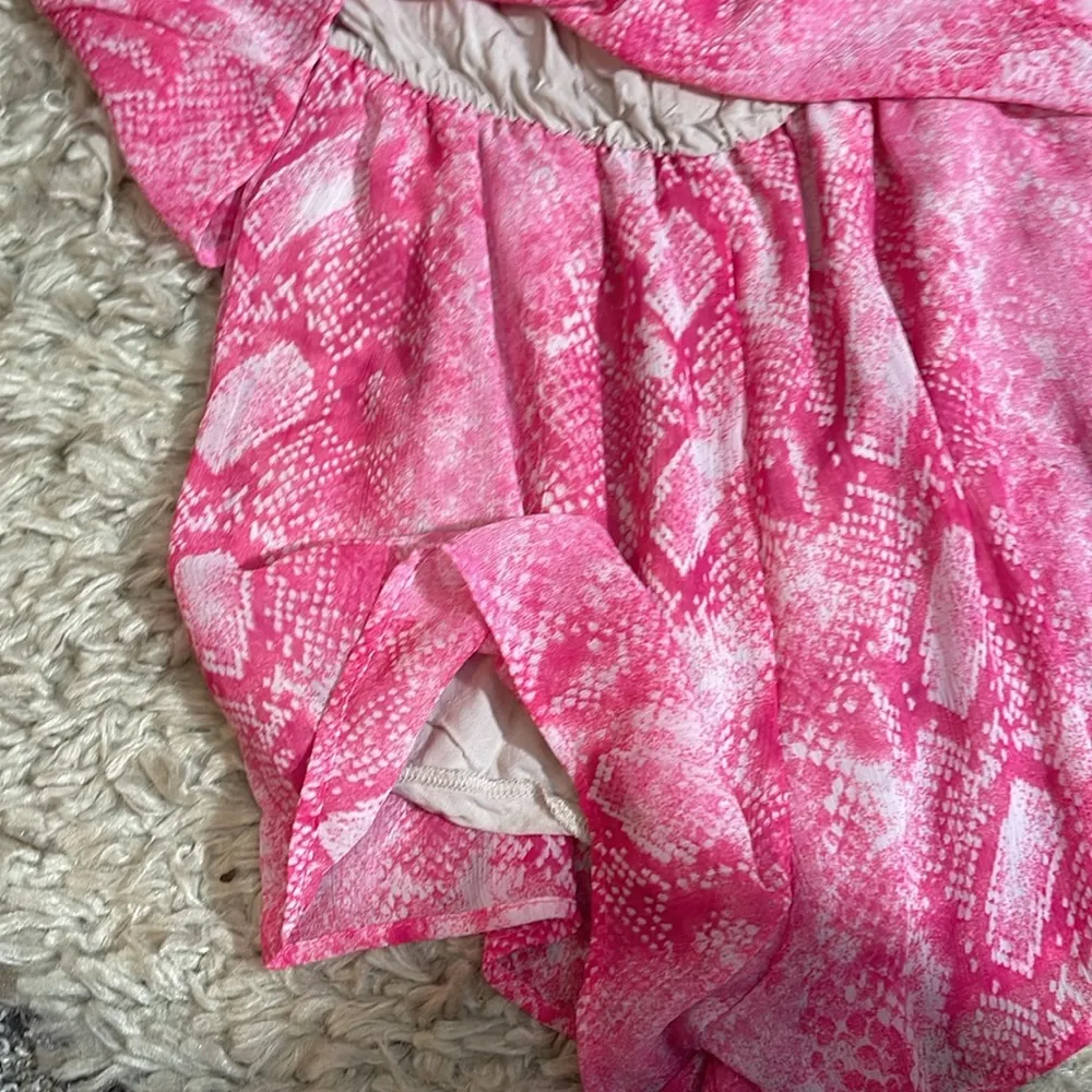 Due south small layered boutique western pink white rep snakeskin print romper - Image 2