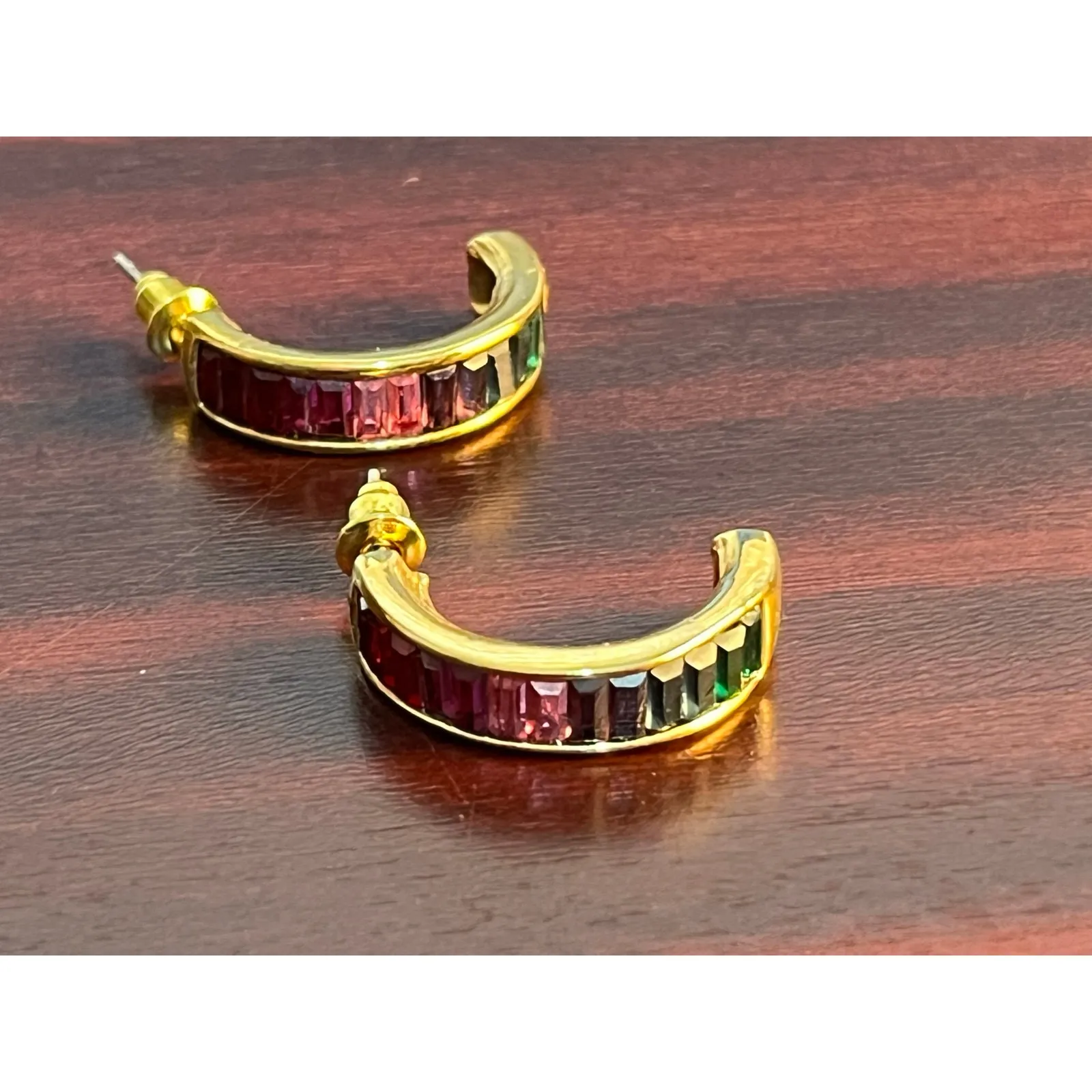 VTG Roman Rainbow Baguette Gold Tone Semi Circle Earrings Red - Image 2
