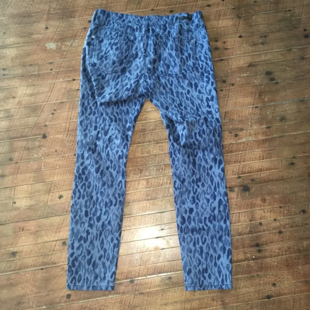 Anthropologie Pilcro leopard spot mid-rise cropped skinny 27P jeans - Image 4