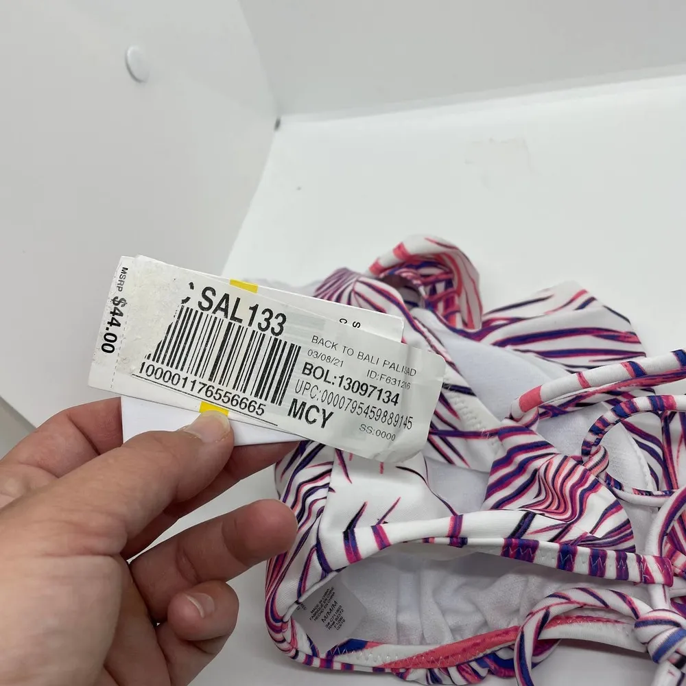 RAISINS Back to Bali Ruffled shoulder Bikini Top M - Image 7