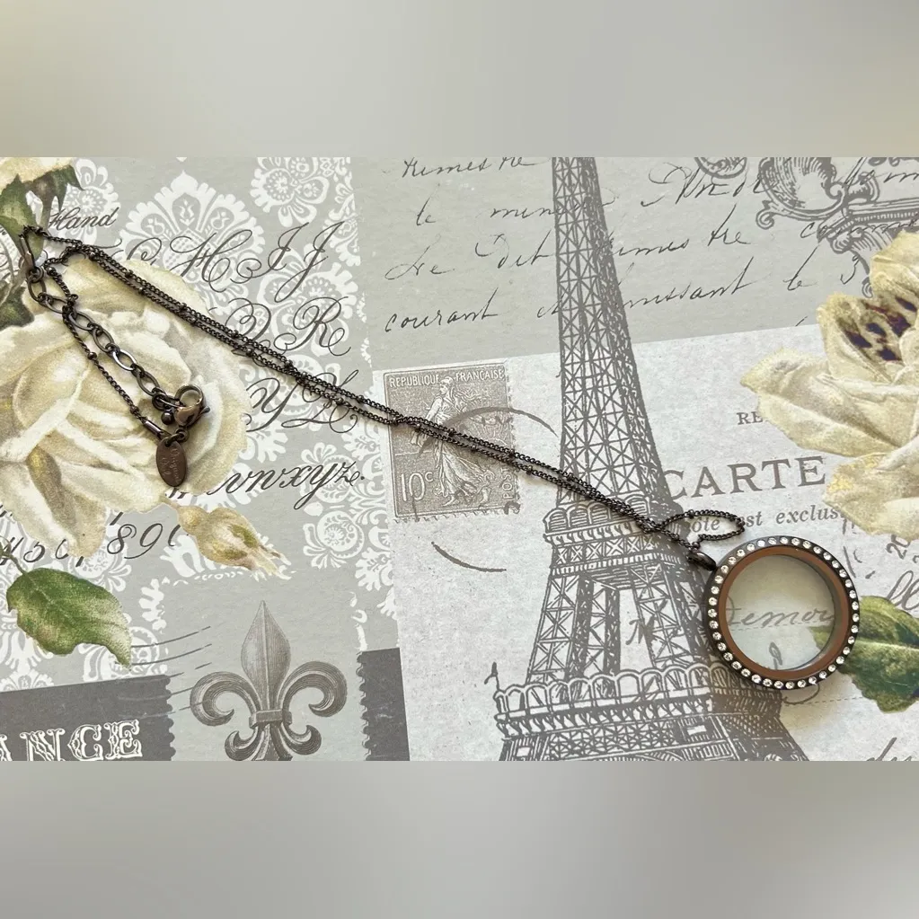 Origami Owl Antique Bronze and Crystal Locket Necklace - NEW - Image 5