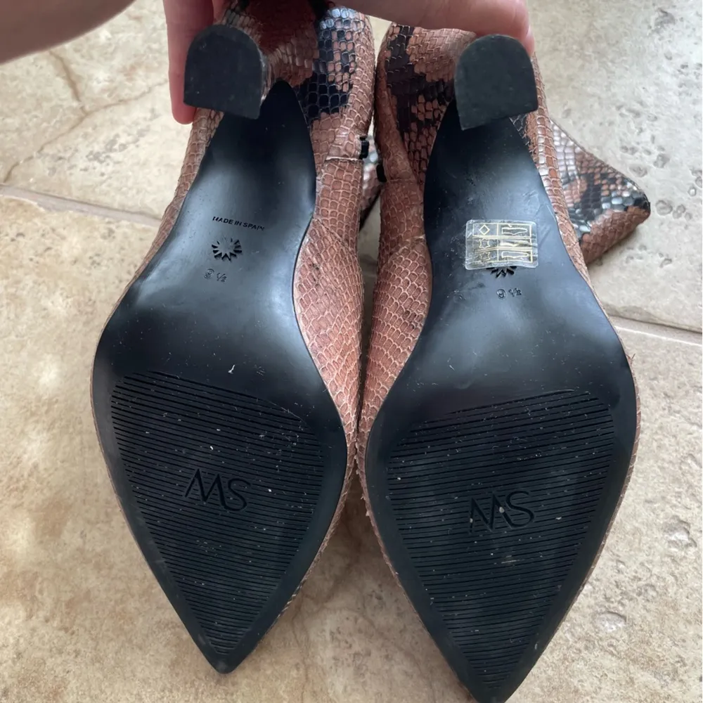 Fierce!  Melena Snakeskin-Embossed Leather Ankle Boots Size 9.5 - Image 4