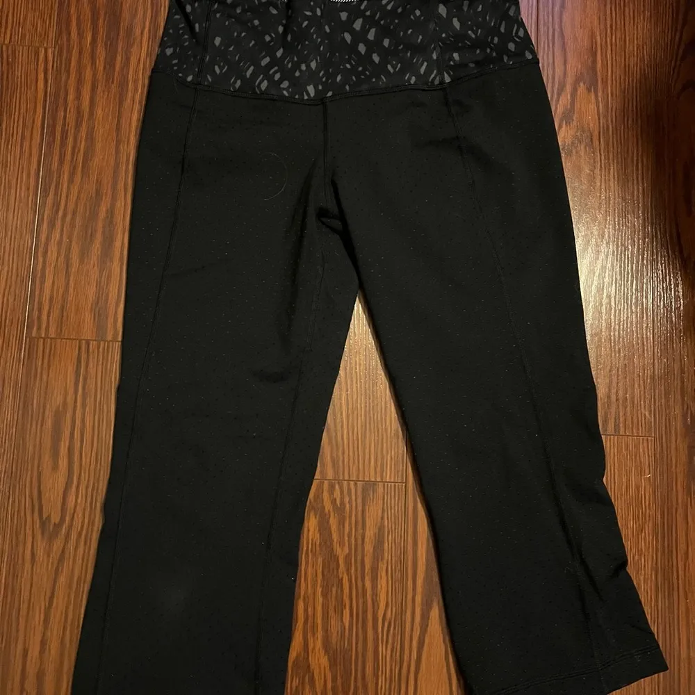 Lululemon Womens  athletics black polka dot Capri pants - Image 2