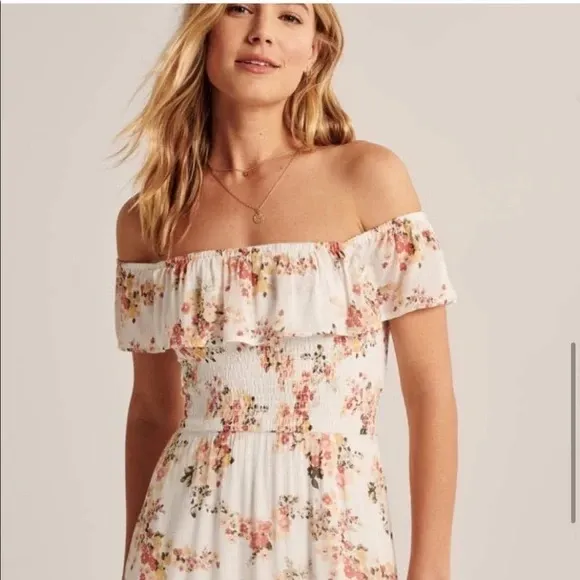 Abercrombie & Fitch Off The Shoulder Floral Smocked Maxi Dress size S Petite - Image 4